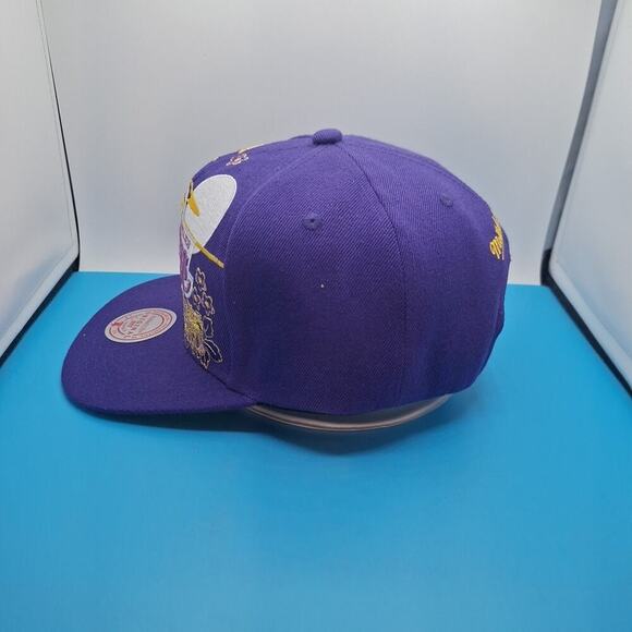 Mitchell & Ness Los Angeles Lakers Purple Snapback Hat Cap Blossom - Picture 5 of 9